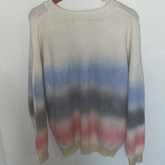 Boutique Ombré Sweater - Picture 6 of 8